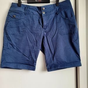 Kismet Shorts - Size 16